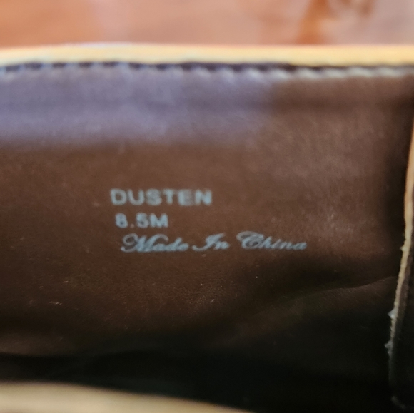 Donald J. Pliner Tan Dusten Leather Buckle Booties. - Picture 5 of 6